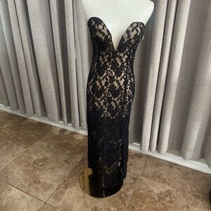 AUW Elegant Black Lace Overlay Dress
